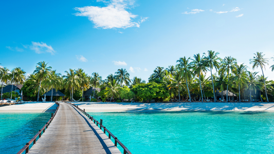 BEACHFRONT MALDIVES ESCAPE