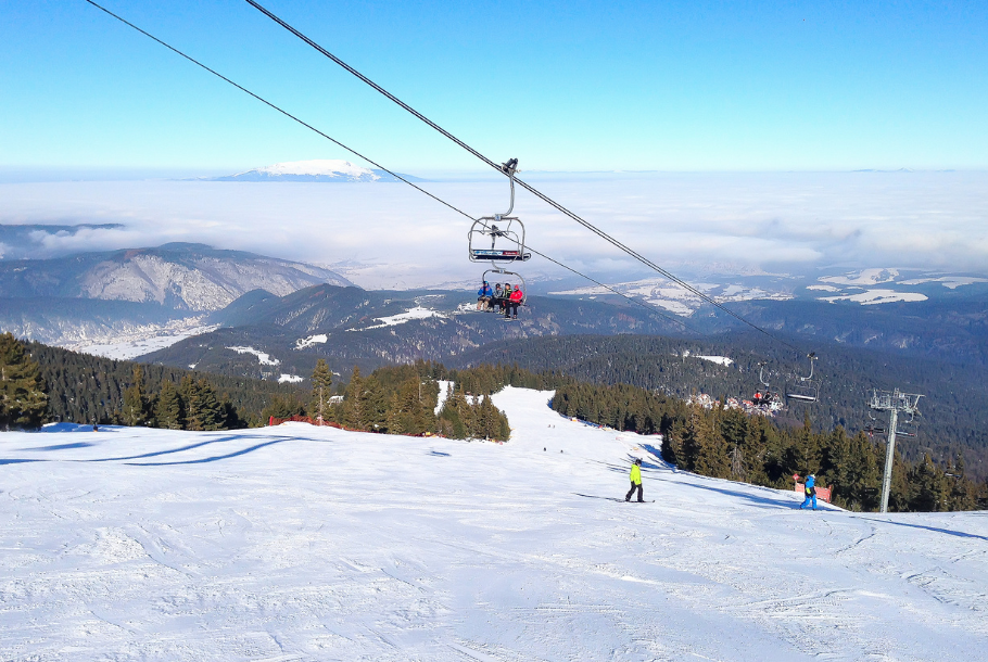 SKI INTO THE NEW YEAR IN BOROVETS