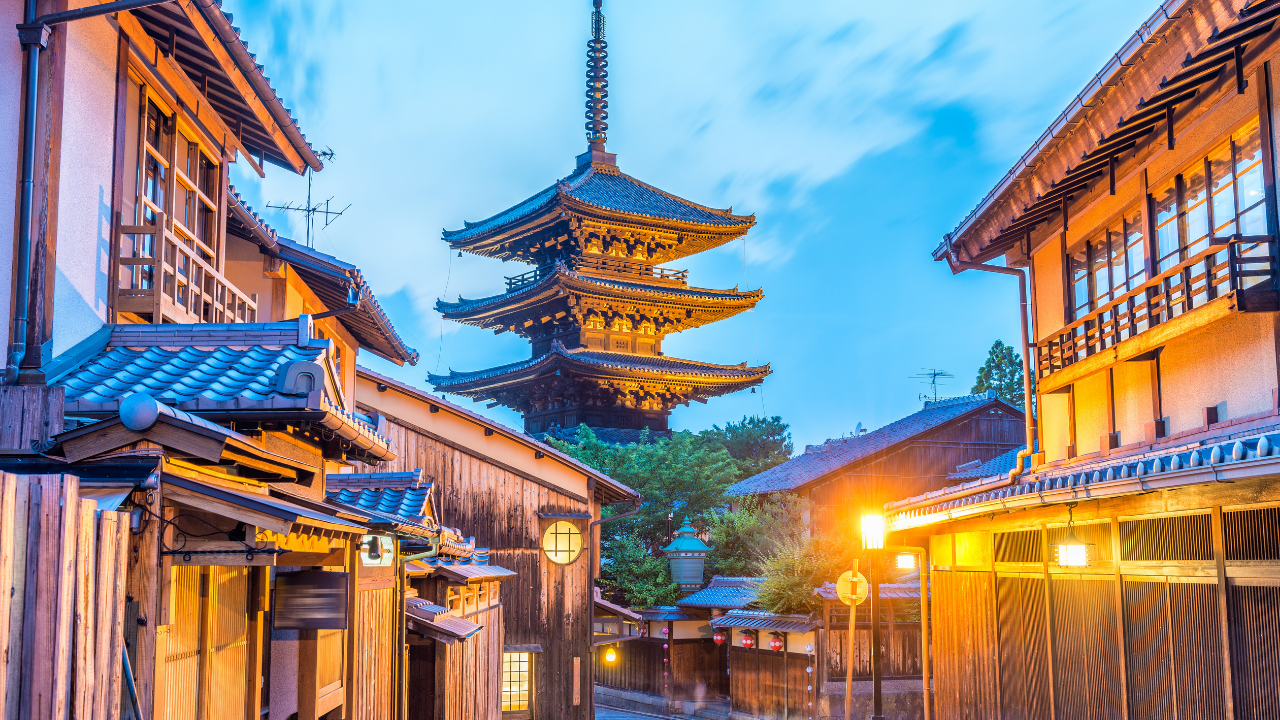 11 DAYS ESCORTED TOUR IN JAPAN